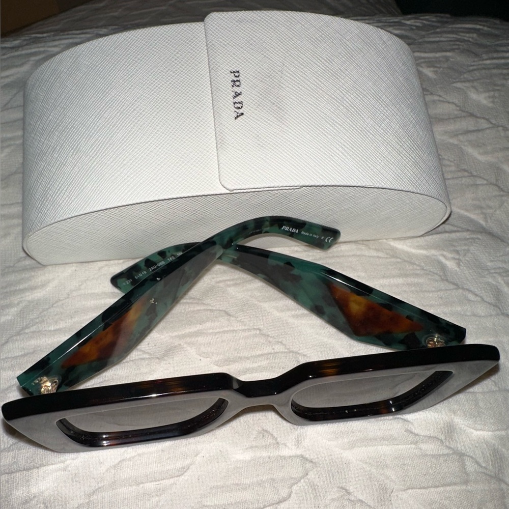 Prada Tortoise Shell/Turquoise Square Sunglasses - image 6